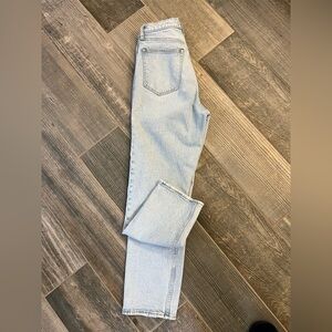 Abercrombie Ultra high rise women’s jeans. 90s straight. Size 10 regular.